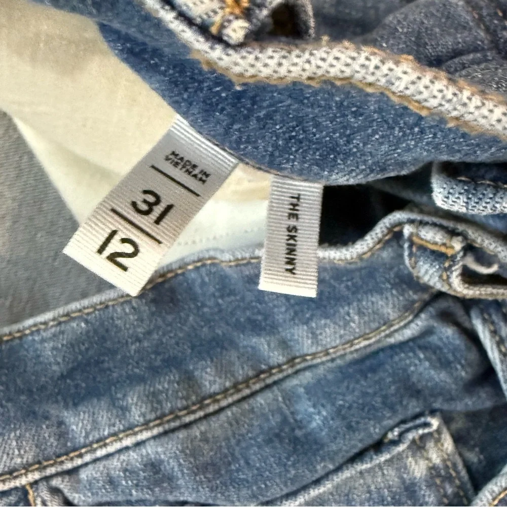 Loft Distressed Women's Jeans - Picture 7 of 9